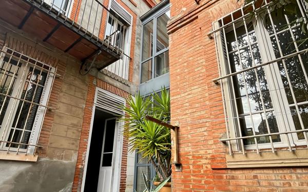 Maison à vendre    8 pièces • 262,48 m2 Toulouse