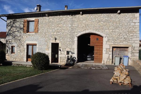 Maison - 7 pièces - 177 m²