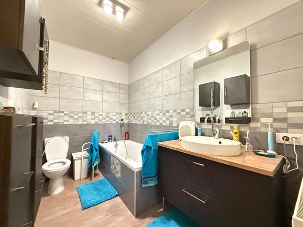 Maison - 7 pièces - 177 m²