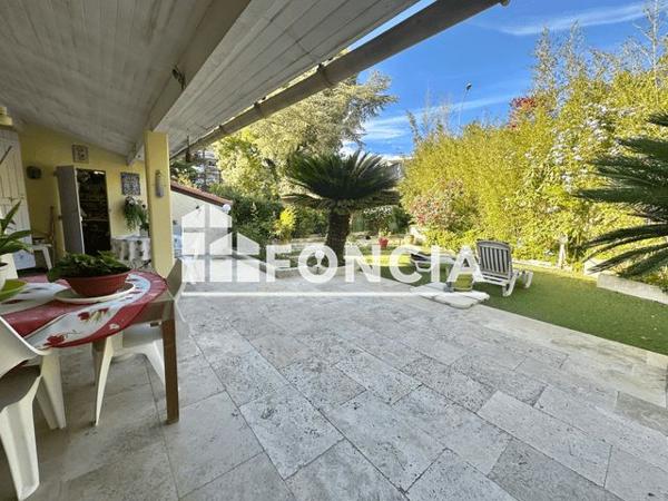 À vendre Maison 5 pièces 163 m² - Marseille 13009