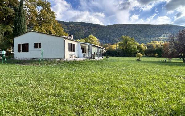 Maison à vendre    4 pièces •  Montbrun-les-Bains