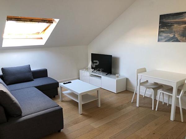 Appartement meublé 2 pièce(s) 33 m² - 15 minutes RER A Loyer 980 €/mois charges comprises **  - Référence  18331