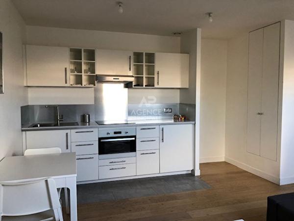 Appartement meublé 2 pièce(s) 33 m² - 15 minutes RER A Loyer 980 €/mois charges comprises **  - Référence  18331