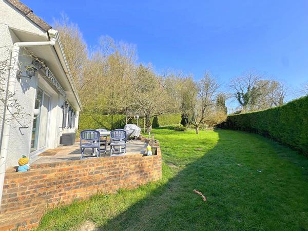 A VENDRE - Chaumont En Vexin Maison de PLAIN PIED - 108 m² - 4 chbres - garage - 1700 m² de terrain