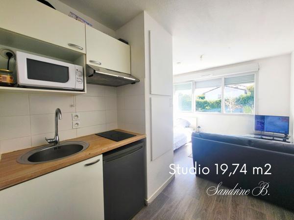 Studio avec parking privé