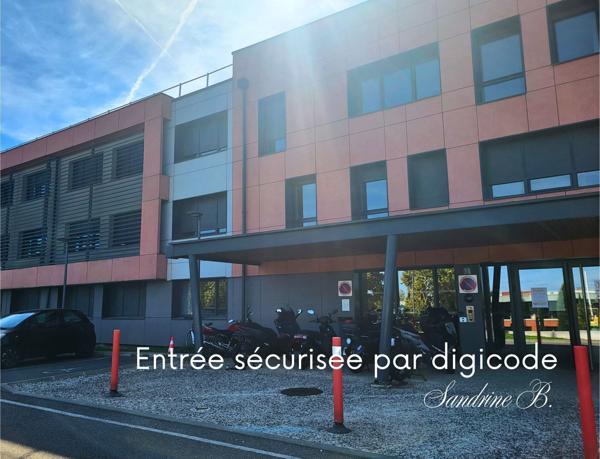 Studio avec parking privé