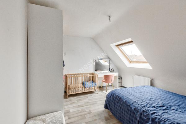 MAISON CONTEMPORAINE 4 CHAMBRES HABITABLE DE PLAIN PIED PROCHE CENTRE