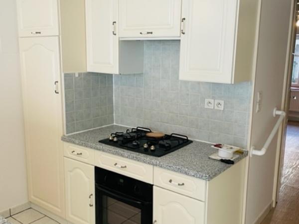 Location Maison 4 pièces Champdeniers-Saint-Denis (79220) - bourg