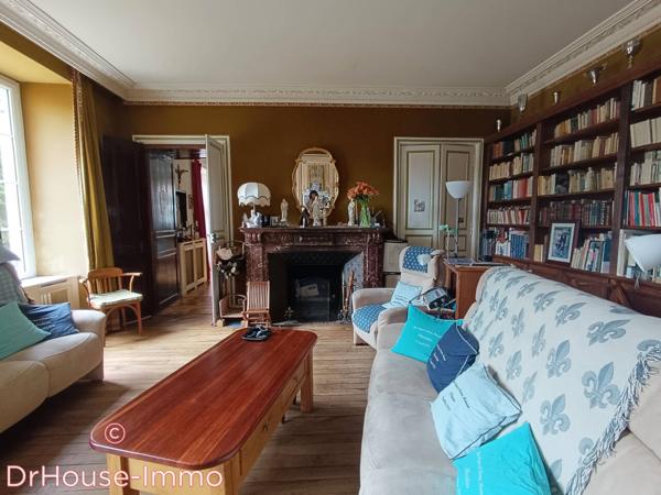 Château à vendre 23 pièces de 693 m²
