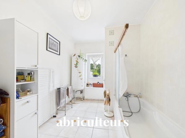 Grand appartement-maison de 90 m2 en vente dans le centre bourg Pont st Martin (44860)