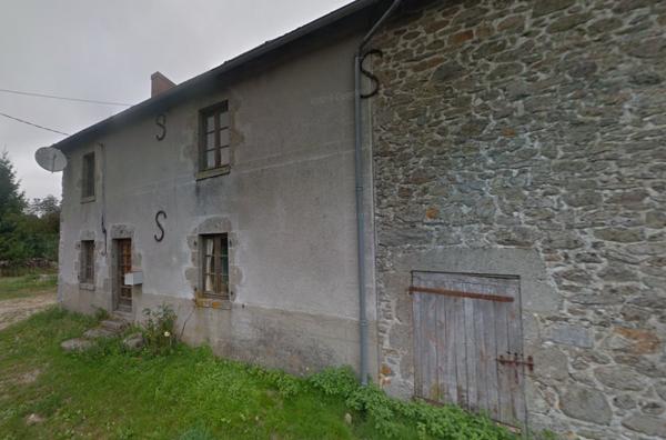 Corps de ferme sur 3 hectares – Maison, granges et hangar au cœur de la nature