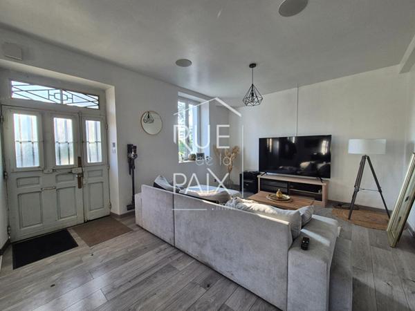 86200 LOUDUN Maison Loudun 8 pièce(s) 196 m2