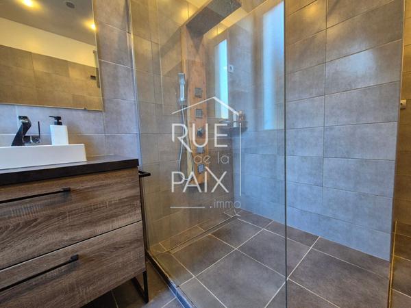 86200 LOUDUN Maison Loudun 8 pièce(s) 196 m2