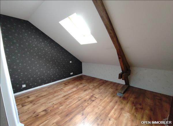 Saint-Laurent-sur-Gorre : Maison familiale de 176 m² avec local commercial