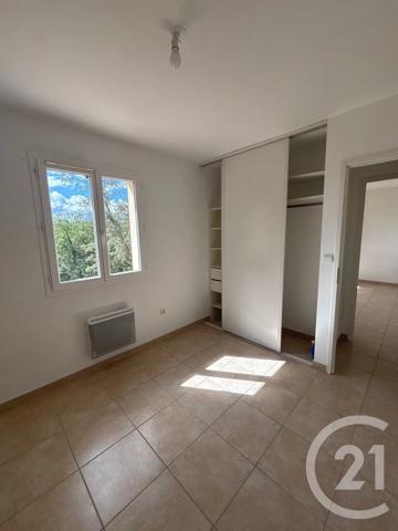 Maison à vendre  5 pièces - 90 m 2   BRIGNOLES  - 83