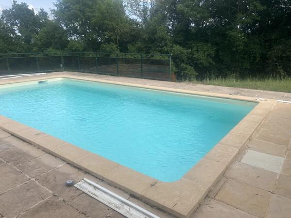 Vente                                                      Maison
                        
                     10 pièces                                         à Lalinde