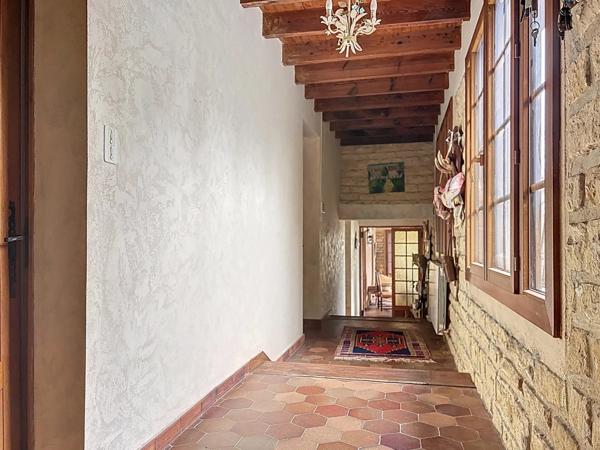 Vente                                                      Maison
                        
                     10 pièces                                         à Lalinde
