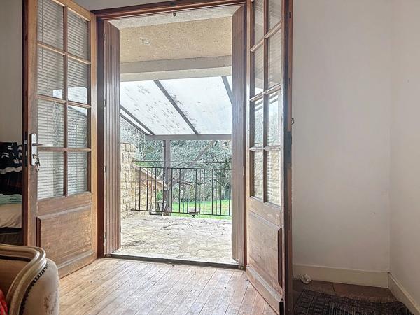 Vente                                                      Maison
                        
                     10 pièces                                         à Lalinde