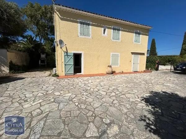 Appartement à louer 2 pièces 44.63m² Sanary-sur-Mer (83110)