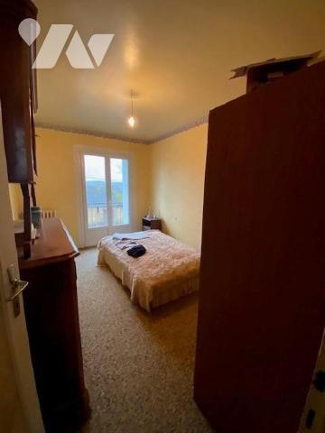 Maison à vendre - TINTENIAC ( ST BRIEUC DES IFFS) - Grande propriété située au calme comprenant...