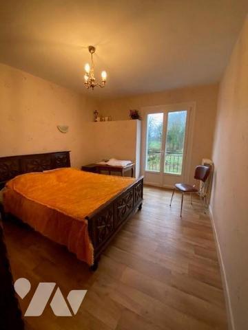 Maison à vendre - TINTENIAC ( ST BRIEUC DES IFFS) - Grande propriété située au calme comprenant...