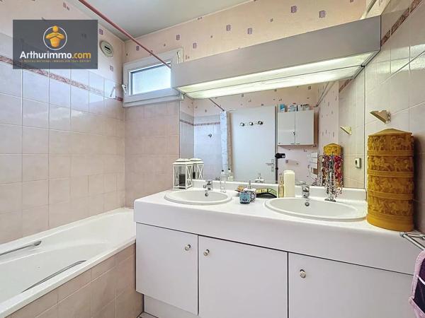 Vente                                                      Appartement
                        
                     4 pièces                      85 m2                     à Eaubonne