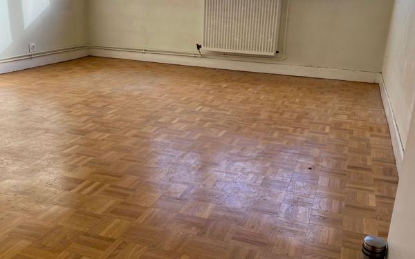 Immeuble à vendre    4 pièces •  Pargny-sur-Saulx