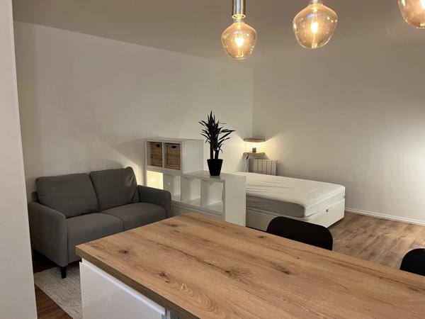 Location                                                      Appartement
                        
                     1 pièces                      27 m2                     à Paris 15