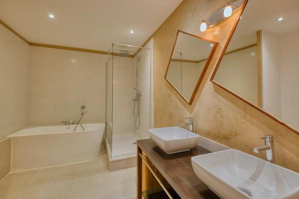 Magnifique appartement en plein centre mais calme!