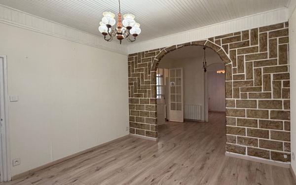 Maison à vendre    2 pièces •  Chauny