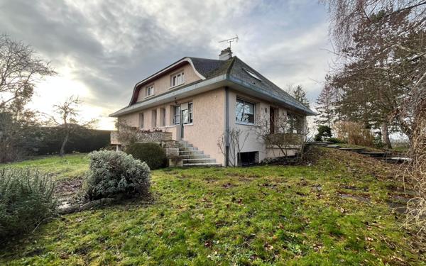 Maison à vendre    7 pièces •  Écos