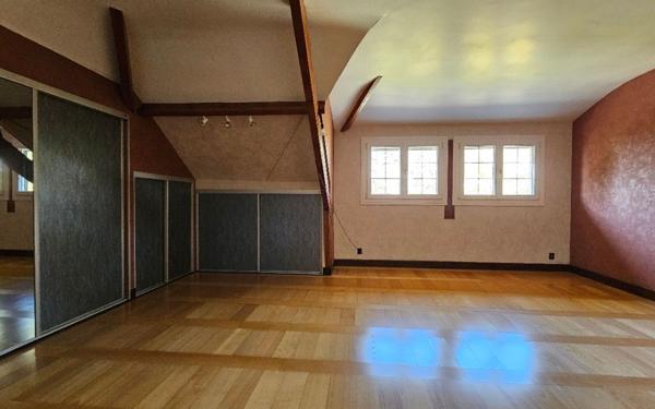 Maison à vendre    7 pièces •  Écos