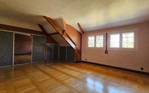 Maison à vendre    7 pièces •  Écos