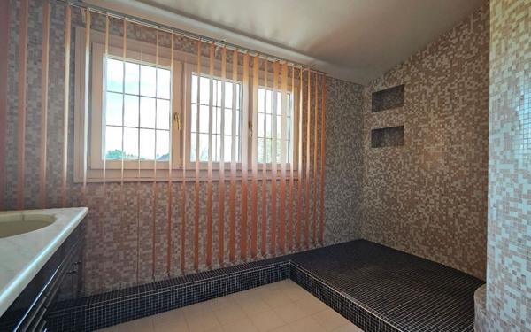 Maison à vendre    7 pièces •  Écos