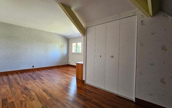 Maison à vendre    7 pièces •  Écos