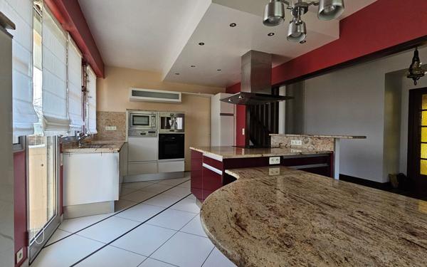 Maison à vendre    7 pièces •  Écos