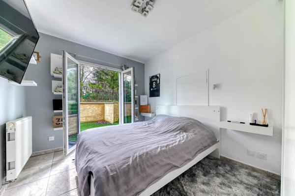 Maison 7 pièces de 200 m² située à Dardilly, piscine et terrain de plus de 3 000 m²