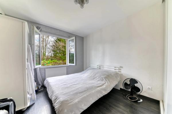 Maison 7 pièces de 200 m² située à Dardilly, piscine et terrain de plus de 3 000 m²