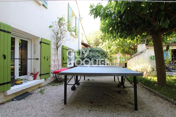 A vendre à Avignon Villa T4 , piscine et sa  dépendance T2