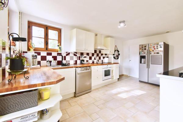 Maison de charme avec garage et dépendance proche Houdan