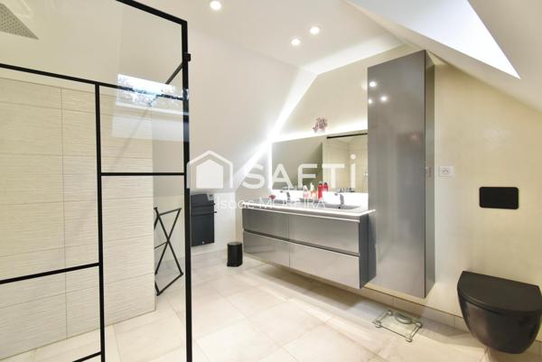 Maison de charme avec garage et dépendance proche Houdan