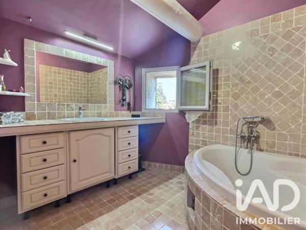 Maison à vendre 5 pièces 210 m² Saint-Andiol
