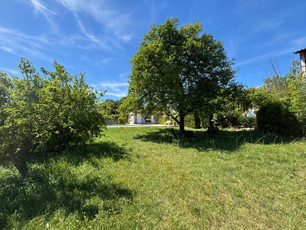 MAISON MEUBLÉE 146M² ISLE SUR LA SORGUE AVEC PISCINE ET GARAGE