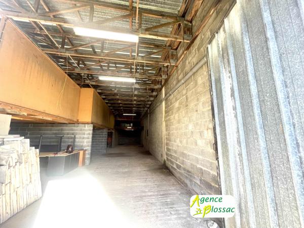 GARAGE AVEC TERRAIN Centre Bourg SCORBE CLAIRVAUX