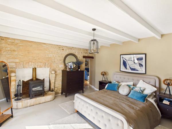 Superbe maison de campagne avec piscine, beaucoup d'espace et un potentiel de revenus