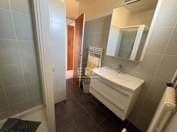 Maison Vinassan 5 pièce(s) 130 m2