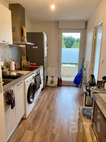 APPARTEMENT RENOVE NIORT - 3 pièce(s) - 69.1 m2