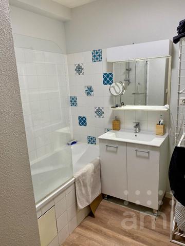 APPARTEMENT RENOVE NIORT - 3 pièce(s) - 69.1 m2