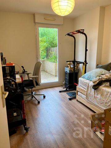 APPARTEMENT RENOVE NIORT - 3 pièce(s) - 69.1 m2