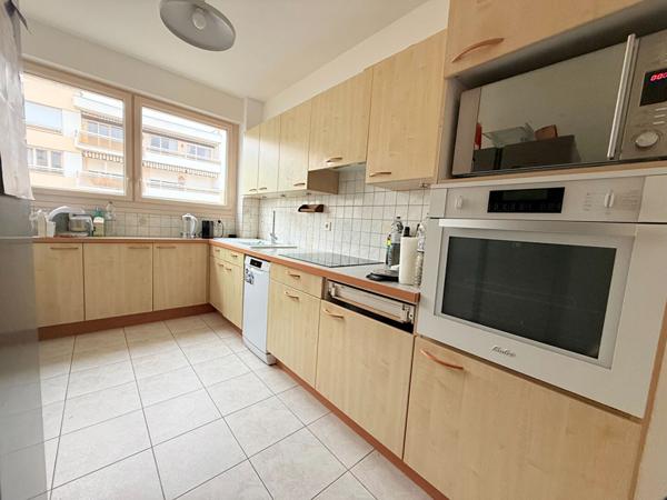 Superbe appartement de 114 m² , 5 chambres, Square des Anciennes Provinces, Angers